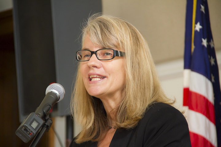 Environmental Author Cynthia Barnett Talks to QEW